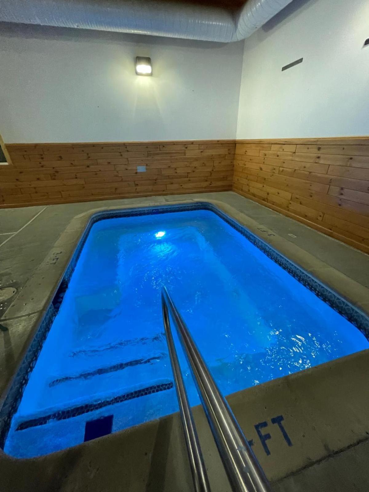 Ausable Valley Inn Mio エクステリア 写真
